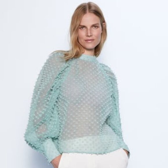 🦋 BLOGGERS FAVORITE 🦋 ZARA SEMI-SHEER TEXTURED BLOUSE SIZE M - Picture 1 of 14